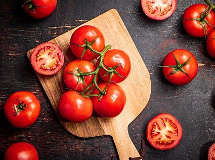 TOMATES